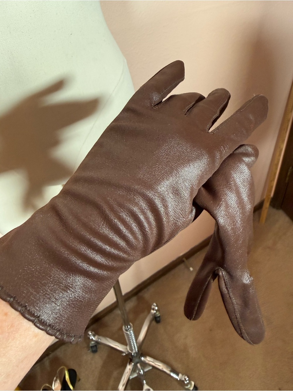 Vintage 1940’s Art deco chocolate brown nylon opera Gloves  made in the USA  med